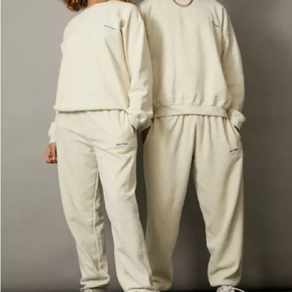 IETS FRANS Peach Embroidered Crewneck Sweatshirt Unisex - Picture 3 of 4